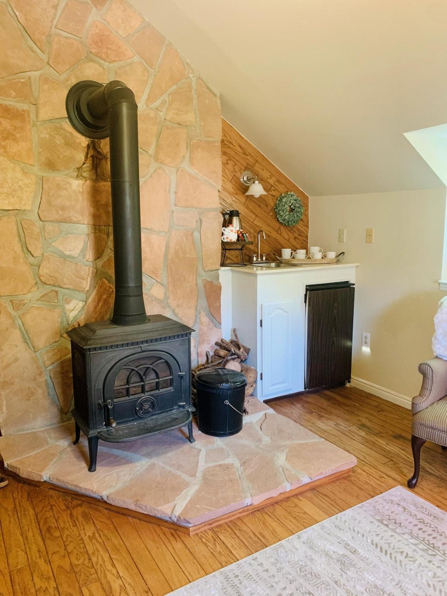 The Founders Suite At The Historic Kanab Inn Exterior photo